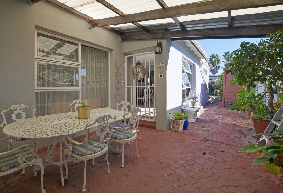 5 Bedroom Property for Sale in Richwood Western Cape